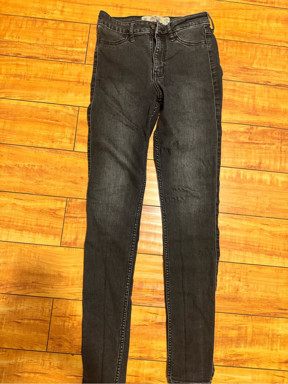 Hollister Women's Skinny Jeans in Black Wash